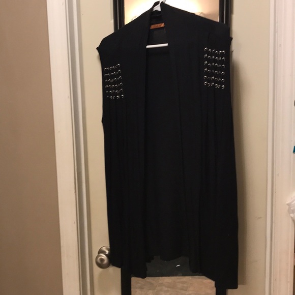 beldini Sweaters - Sleeveless Cardi